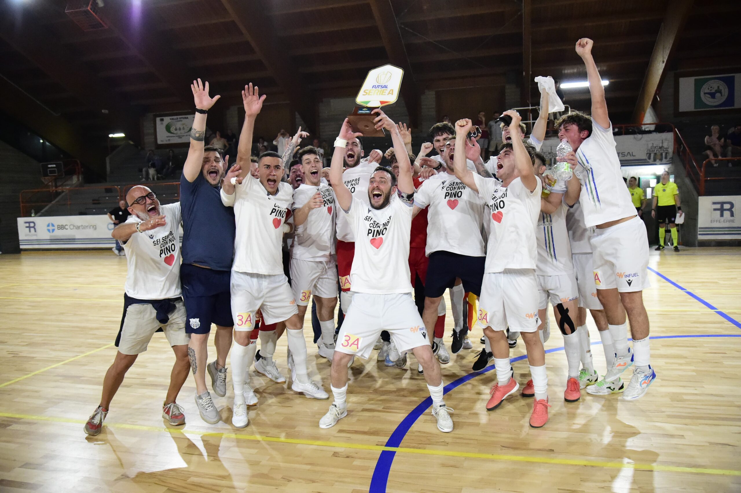 Finale playoff epica: la CDM rimonta tre reti all’Academy Pescara, vince ai tiri di rigore e torna in Serie A