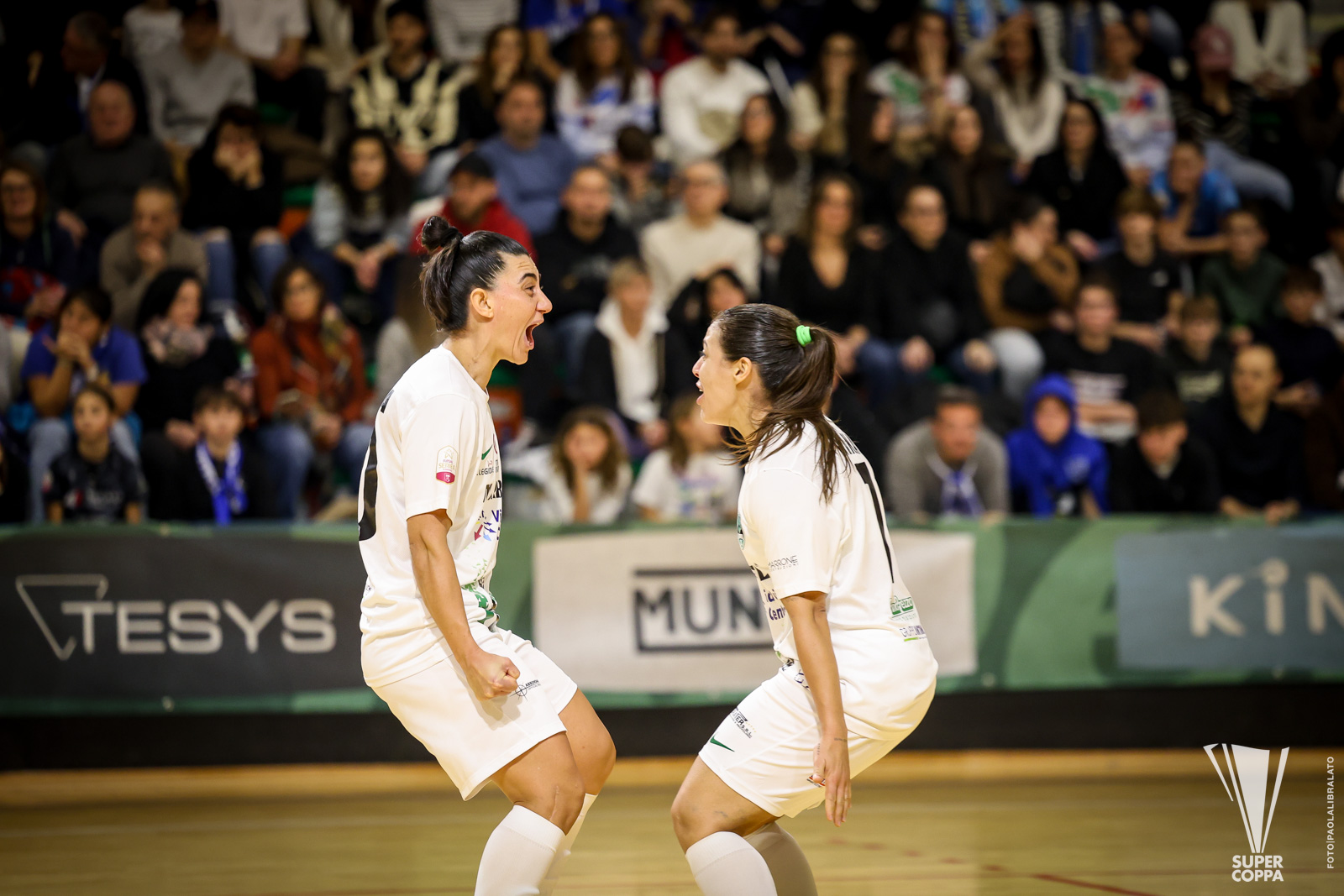 Bitonto, è un tris da record: la Supercoppa di Serie A resta in Puglia, 6-3 all’Okasa Falconara al PalaBadiali