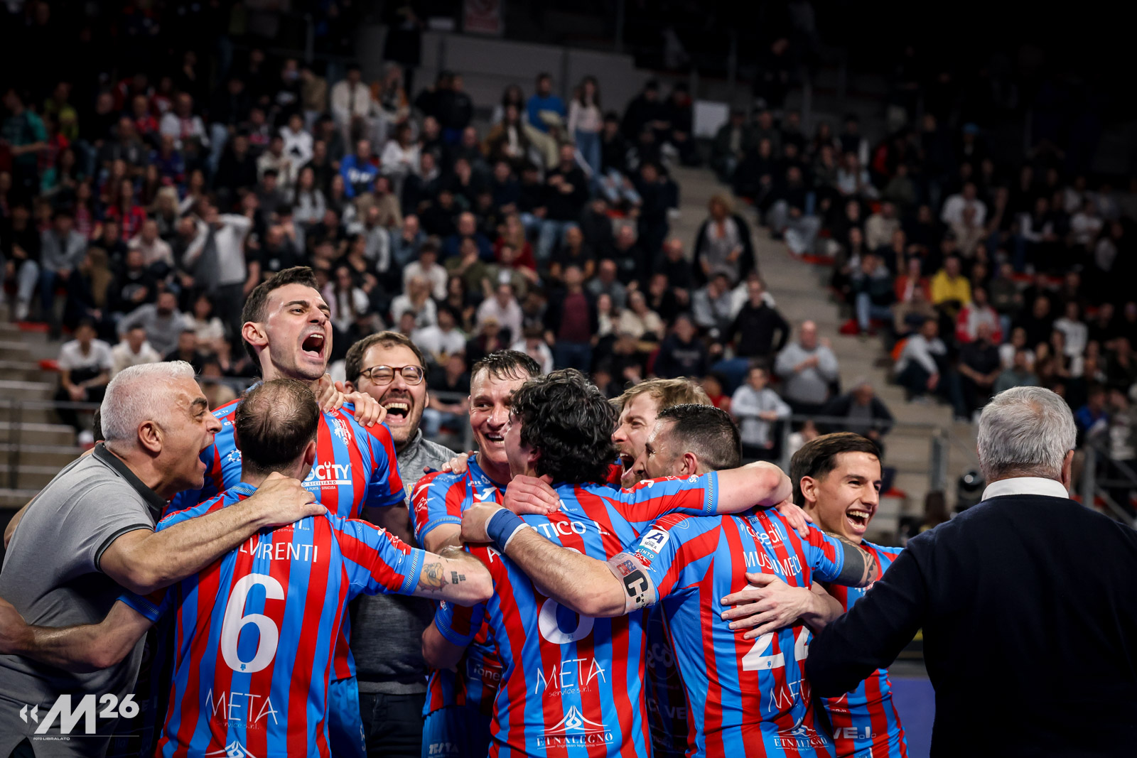 Covei Meta Catania Bricocity, brindisi con una coppa. Le dichiarazioni dei protagonisti: “In campo con la stessa fame di sempre”