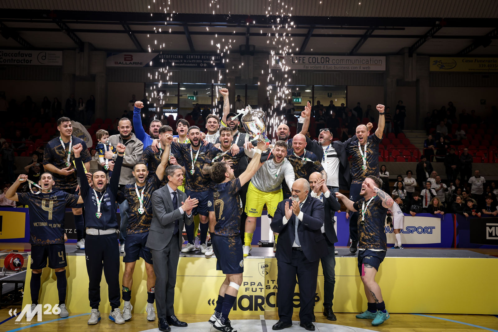 Coppa Italia Regionale, V per Victoria: festa doppia Solofra, piega il Chemiba Cerreto d’Esi ai supplementari e vola in Serie B. FOTOGALLERY