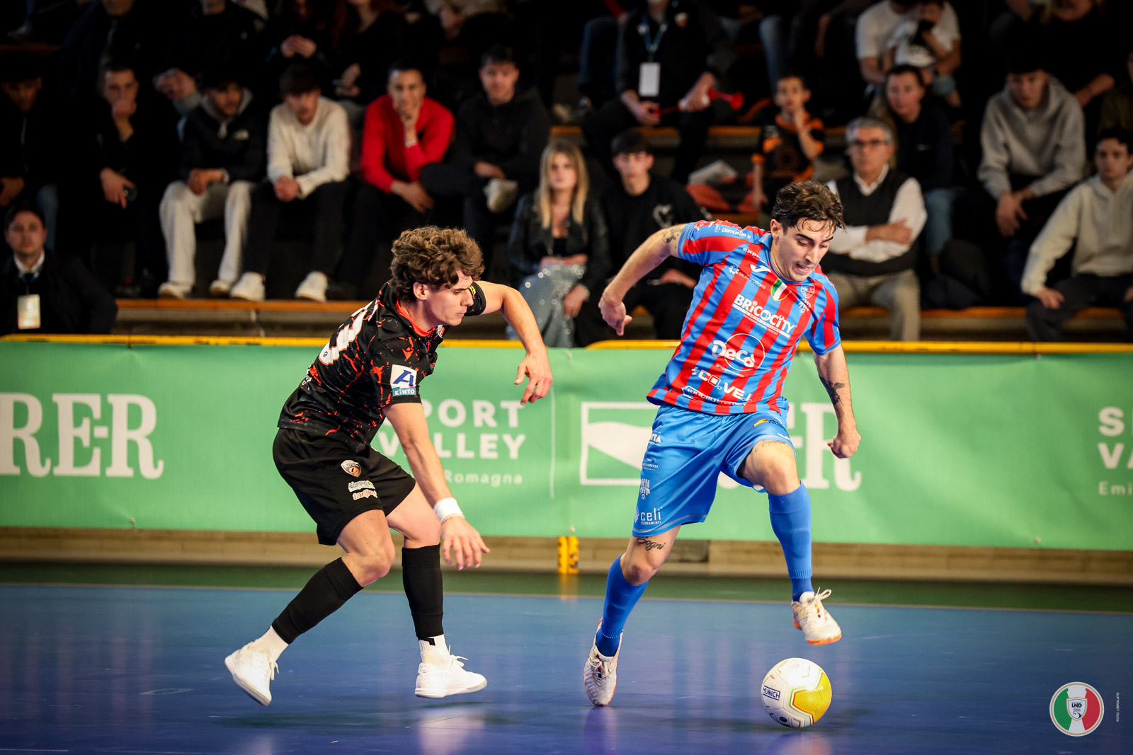 Storico en-plein Meta: batte l’Active in un PalaFanticini sold out e alza la Coppa della Divisione. Tutti i Major sono a Catania!