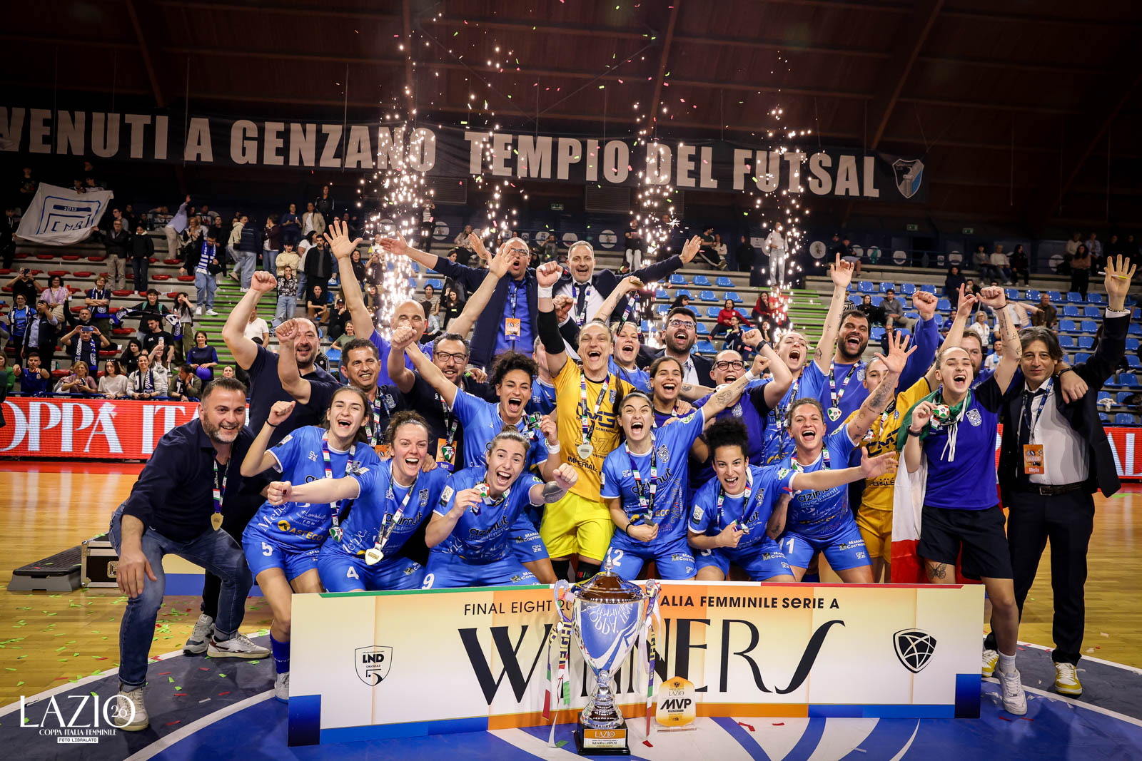 CMB Futsal Team, emozioni da prima volta. L’inno alla gioia: “Abbiamo acceso il tasto on. Questa è la Coppa Italia di tutti”