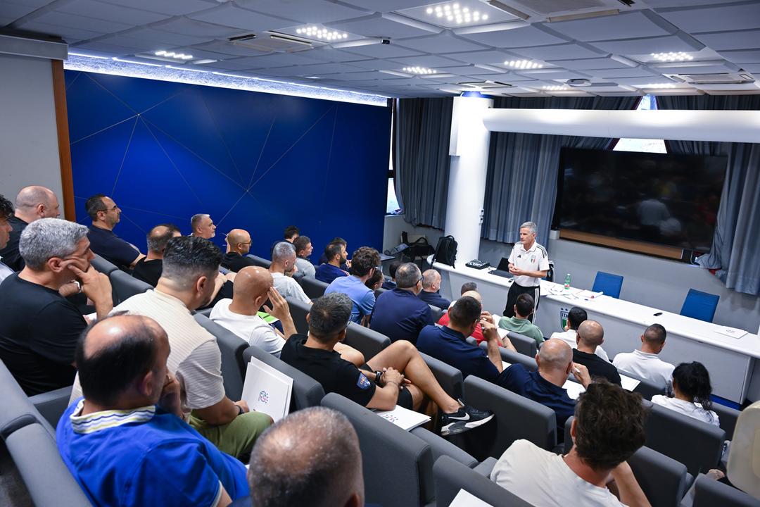 Allenatore di calcio a cinque Licenza A, 64 ore di lezione tra aula e campo fino al 16 luglio. L’elenco completo degli allievi ammessi